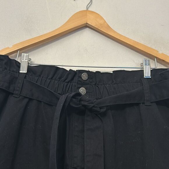 Ava & Viv black elastic waistband ruffle tie shorts Size 1X EUC - Picture 3 of 7